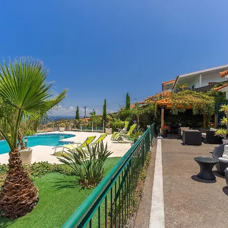 Ferienhaus Mit Privatpool Fuer 6 Personen Ca 300 Qm In Gaula, Madeira Ostkueste Von Madeira