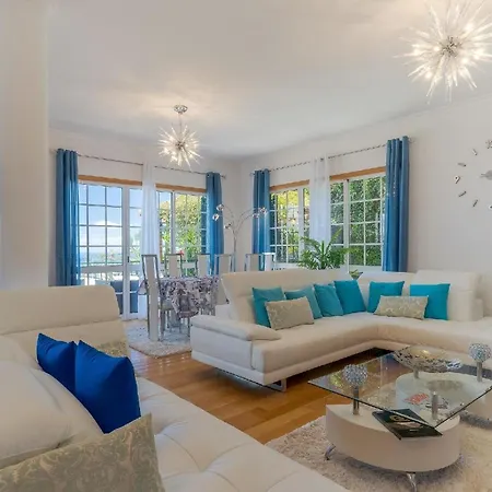 Ferienhaus Mit Privatpool Fuer 6 Personen Ca 300 Qm In Gaula, Madeira Ostkueste Von Madeira Gaula