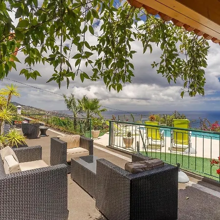 Ferienhaus Mit Privatpool Fuer 6 Personen Ca 300 Qm In Gaula, Madeira Ostkueste Von Madeira